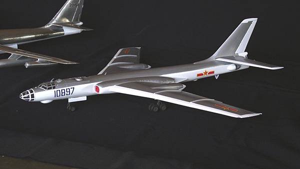 TU-16_00.jpg