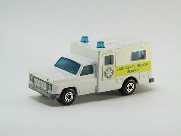 1977 SUPERFAST#41 AMBULANCE