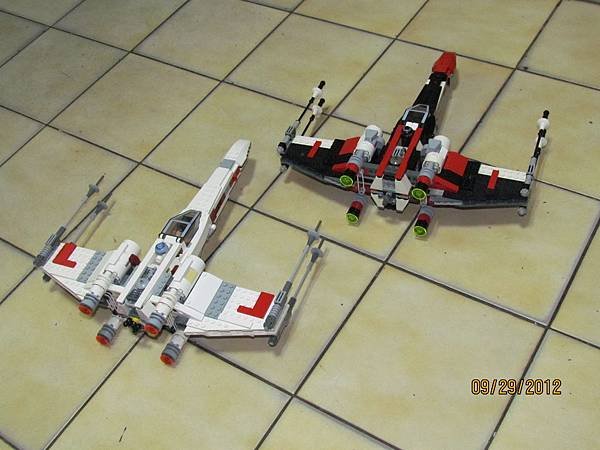 LEGO 9493 X-WING black version &amp; original