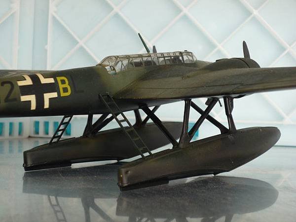 He-115_5s.jpg