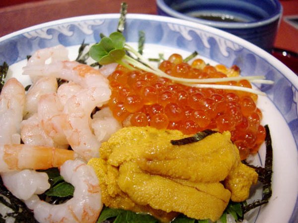 三色丼