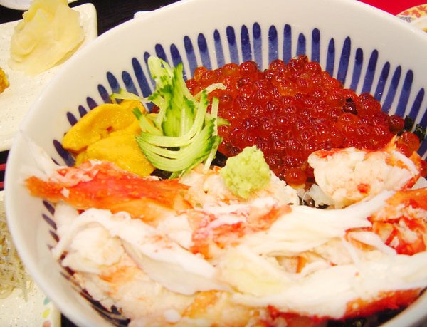 三色丼