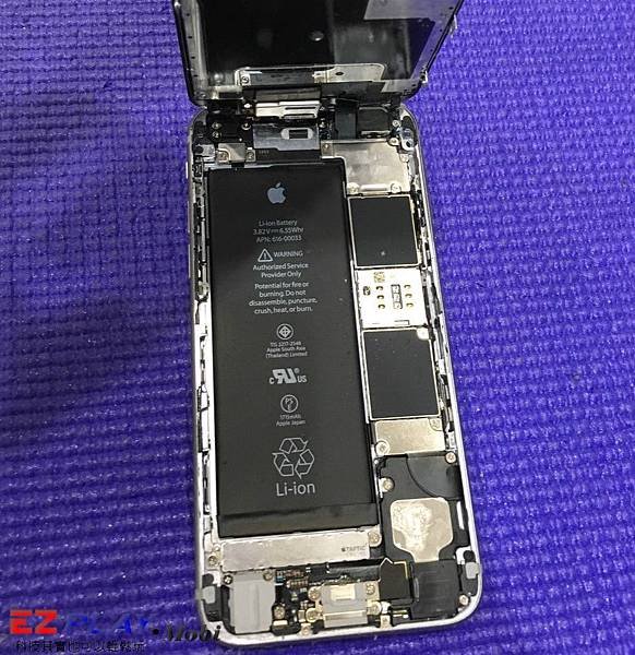 iPhone 6s掉馬桶泡尿求救