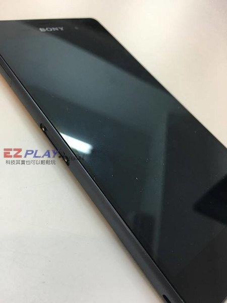 Sony Z3 小小裂痕就...