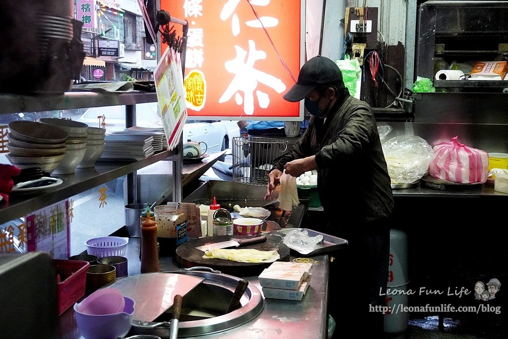 花蓮太昌早餐杏仁茶早餐-油條蛋餅、蘿蔔糕，搭配上杏仁茶更對味喔!!慈濟大學附近美食吉安美食1DSC03650.JPG