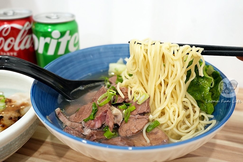 台中北區景點美食榮華富櫃市集攤位介紹牛肉MAN 牛肉麵抄手DSC02719.JPG