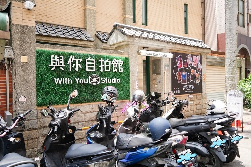 台中平價小型攝影棚推薦與你自拍館閨蜜寫真、自助婚紗、寵物合照一次滿足DSC08485-2.jpg