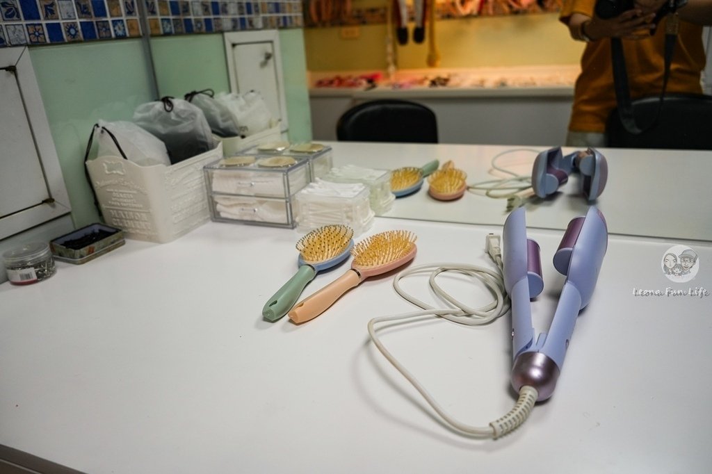 台中平價小型攝影棚推薦與你自拍館閨蜜寫真、自助婚紗、寵物合照一次滿足DSC08302-2.jpg