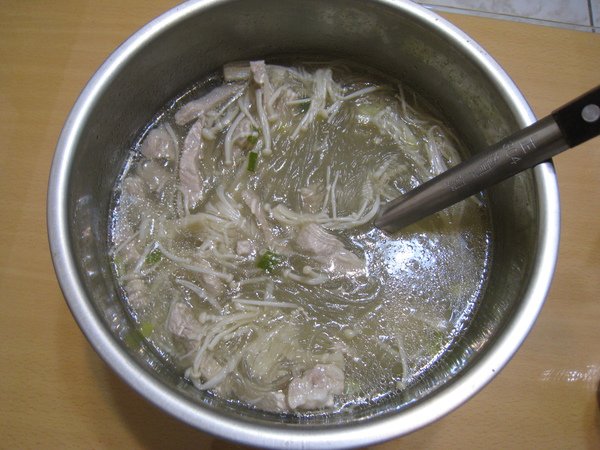 肉絲冬粉湯