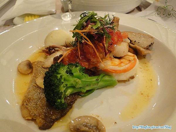 雅室牛排西餐