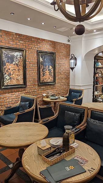 ｛台南｝【雛菊餐桌】台南府前店／南洋風森林系義式餐廳／聚餐首