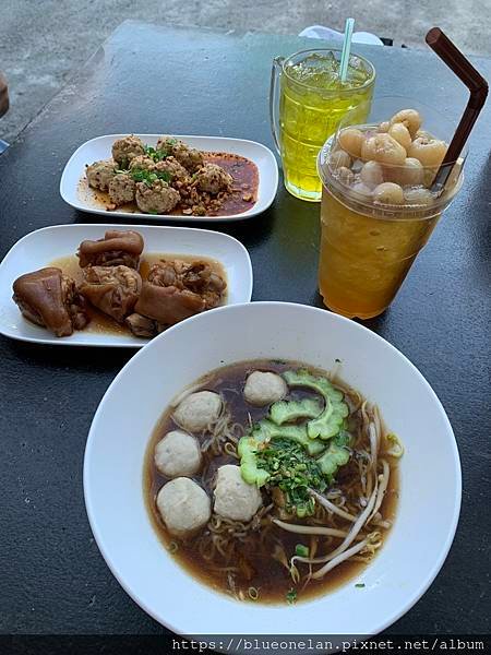清邁吃豬腳-Trok Chang Moi Noodles ก
