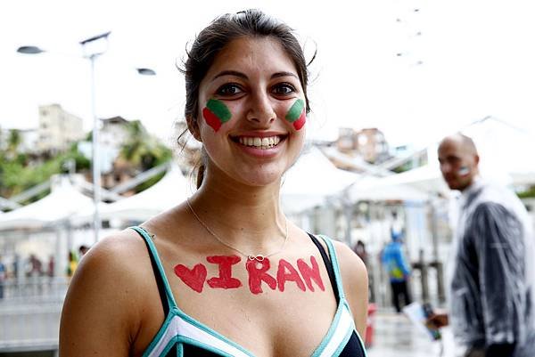 2014-World-Cup-fans-02.jpg