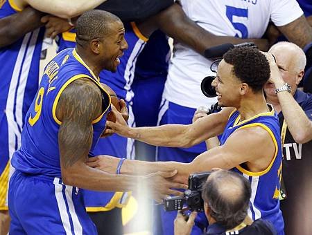 2015-06-17_NBA-FINALS-010.jpg