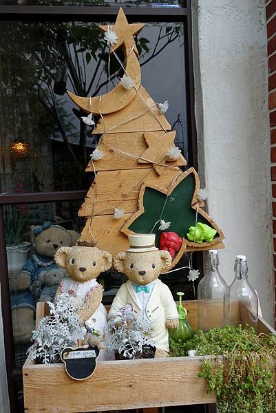 DSC01533 (683x1024).jpg
