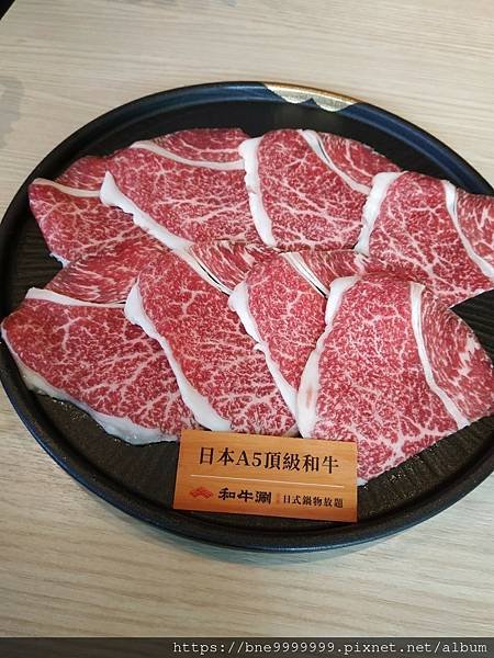 LINE_ALBUM_和牛涮沒有吃到腹肉！！_220407_1.jpg