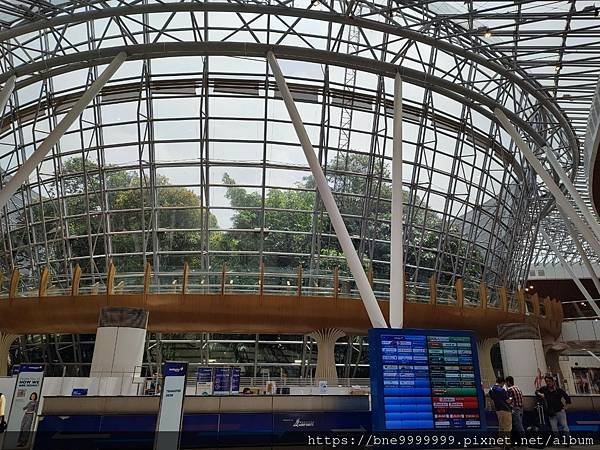 LINE_ALBUM_klia 出境區海關_230908_26.jpg