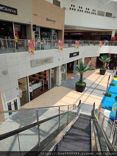 LINE_ALBUM_吉隆坡三井outlet_230930_11.jpg