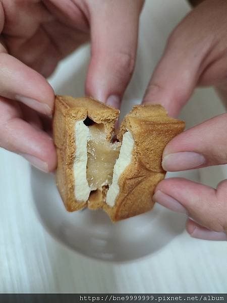 開箱 【PRESS BUTTER SAND焦糖奶油夾心餅乾】