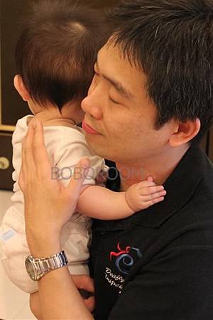 宥甯爸爸放鬆中 (中型).jpg