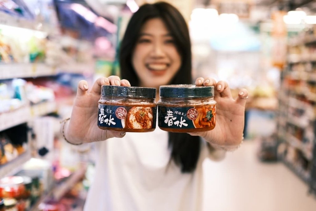 二圖說：春水招牌辣醬泡菜和春水招牌辣醬結頭菜。（圖 春水良品）.jpg