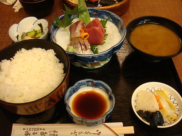 生魚片定食