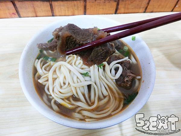 食記新明牛肉麵9.jpg