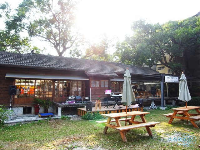 威