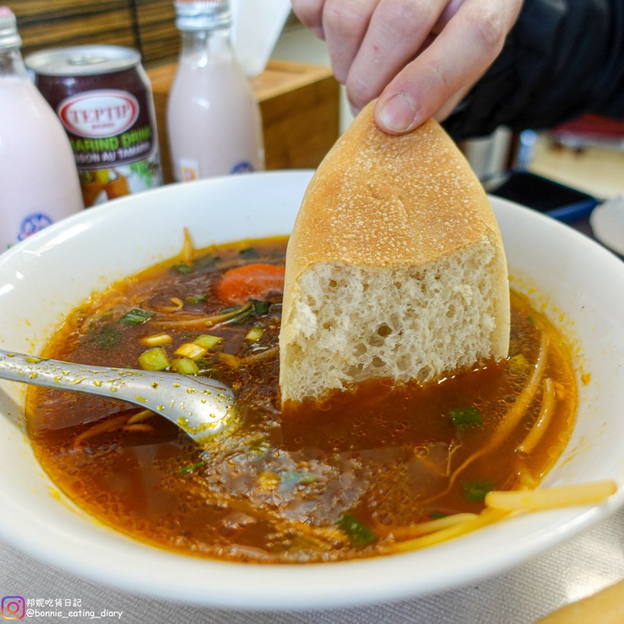 牛腩湯+法國麵包