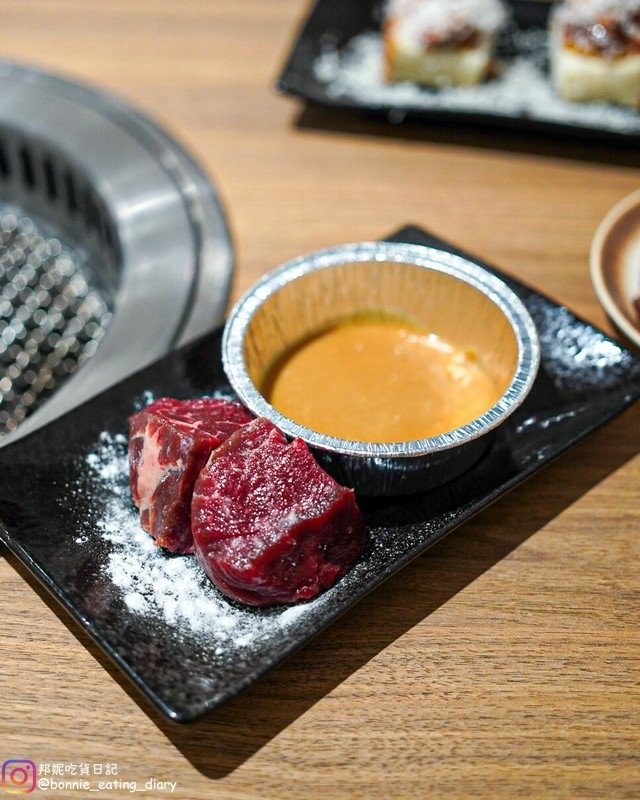 新竹竹北燒肉路易奇電力公司菲力牛排佐香蒜奶油