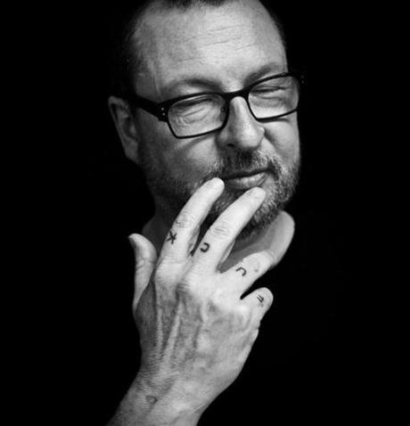 lars-von-trier-by-philippe-quaisse-L-OSFiNY