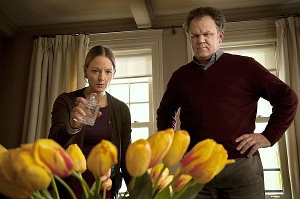 Carnage-2011-Jodie-Foster_John-C.-Reilly-5