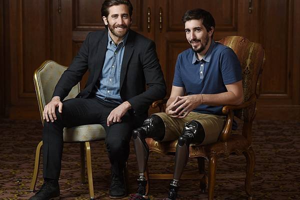 stronger-spawns-friendship-gyllenhaal-and-bauman-20-sep-2017