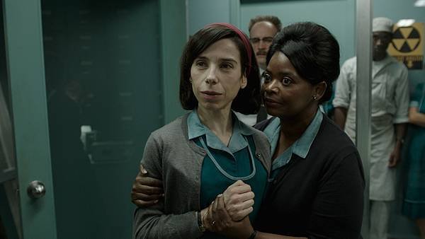 the-shape-of-water-sally-hawkins-octavia-spencer