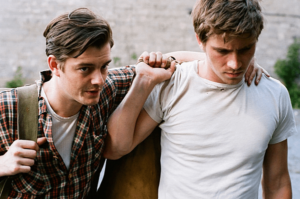 sam-riley-garrett-hedlund-on-the-ro