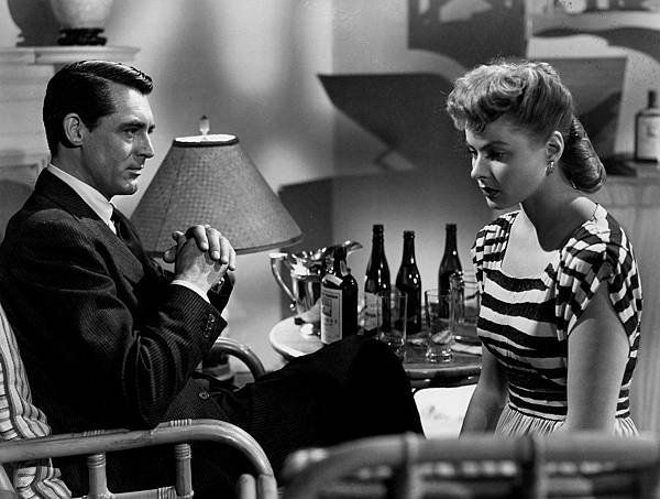 notorious-1946-014-cary-grant-ingrid-bergman-table-bottles-00n-zye