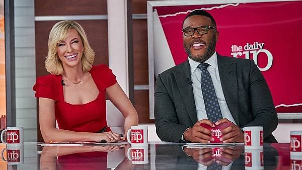 cate-blanchett-und-tyler-perry-lachen.jpg