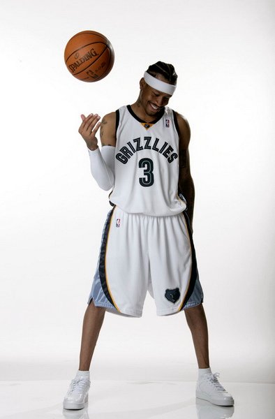 0911-iverson-5.jpg