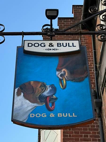 【英國百間酒吧巡禮】No.4 the Dog &amp; Bull