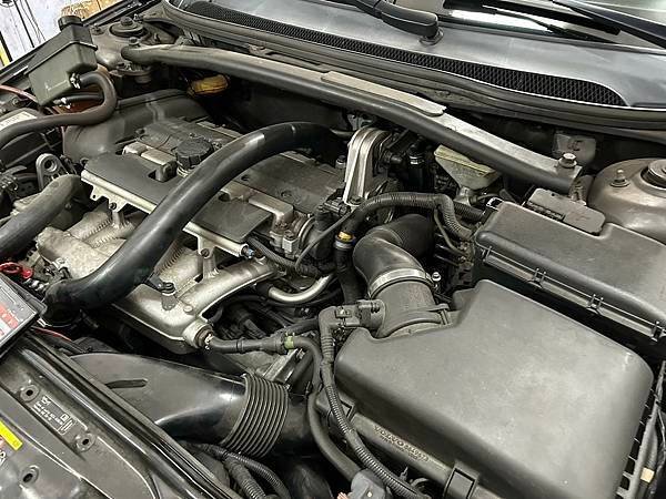 S60 2009 冷氣散熱排漏冷媒更換