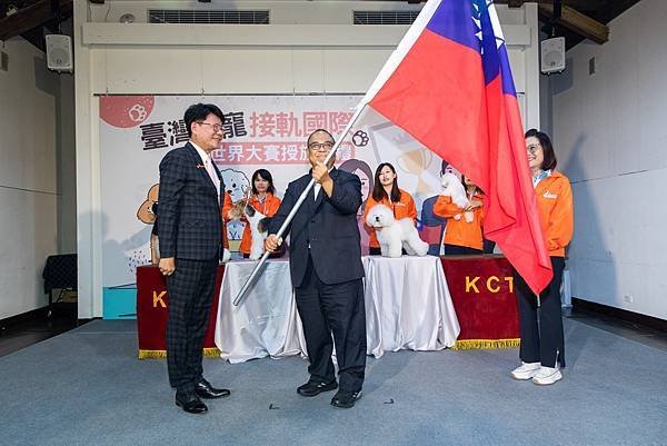 棉花糖小敏老師參加KCT寵物美容國家代表隊授旗記者會