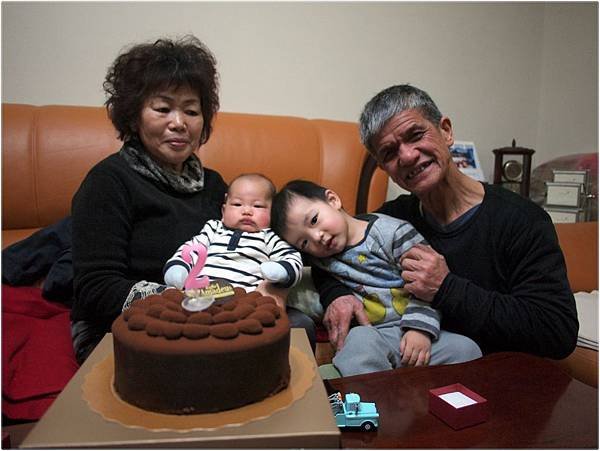 26.grandpa grandma.jpg