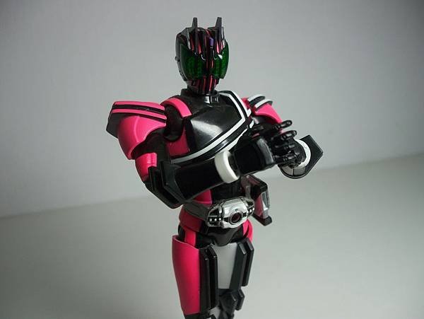 SHF 仮面ライダーDecade 激情態 (2).JPG