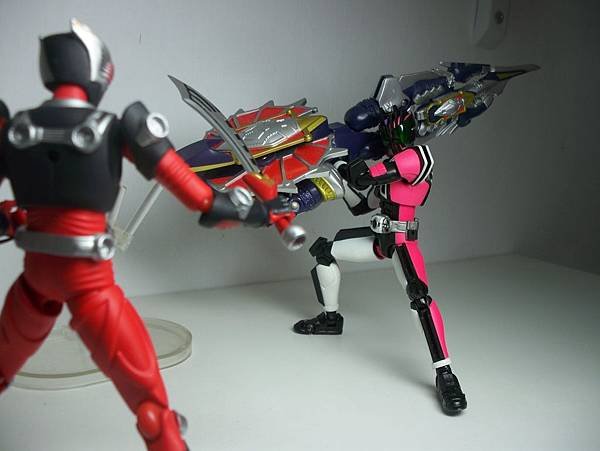 SHF 仮面ライダーDecade 激情態 (8).JPG