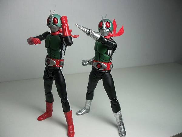 SHF 仮面ライダー1号＆2号 (20).JPG