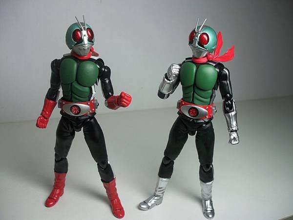 SHF 仮面ライダー1号＆2号 (23).JPG