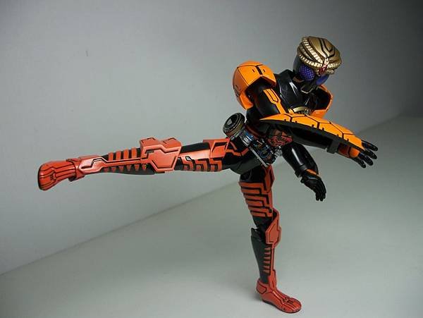 SHF 仮面ライダーオーズ ブラカワニコンボ (11).JPG