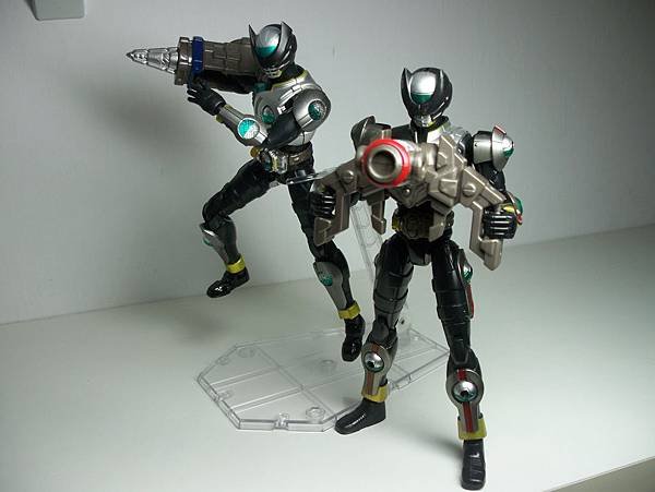 SHF 仮面ライダーオーズ ブラカワニコンボ (30).JPG