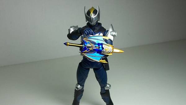 SHF 仮面ライダーナイトサバイブ (5)