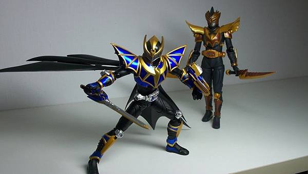 SHF 仮面ライダーナイトサバイブ (17)